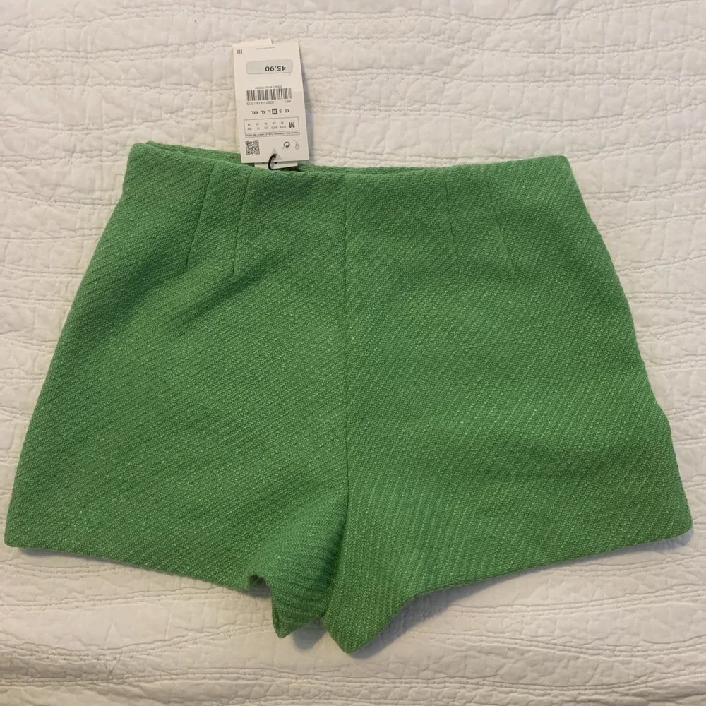 Zara Women Green High rise Short Size M